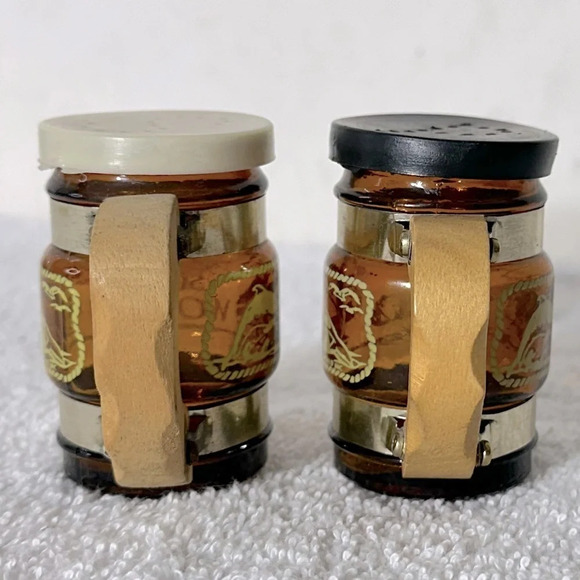 Vintage Sea World Tiny Beer Mug  Salt & Pepper Shakers - Picture 5 of 10